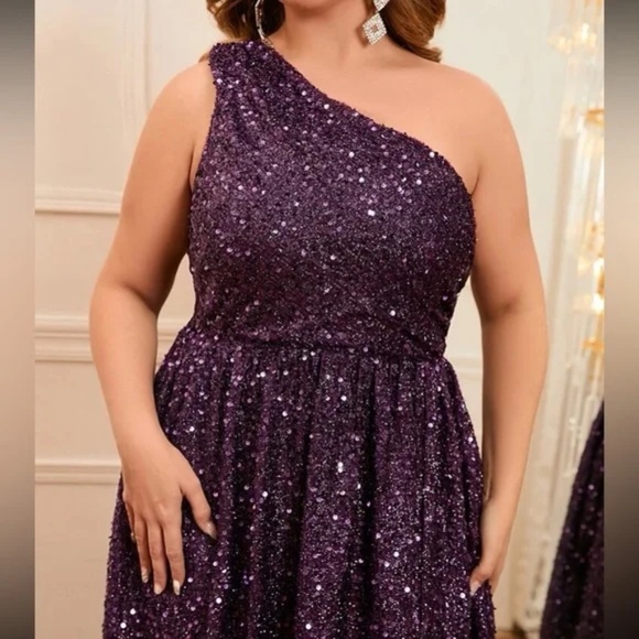 Plus Sequin One Shoulder A-line party Formal Party Wedding Dress - Picture 5 of 14